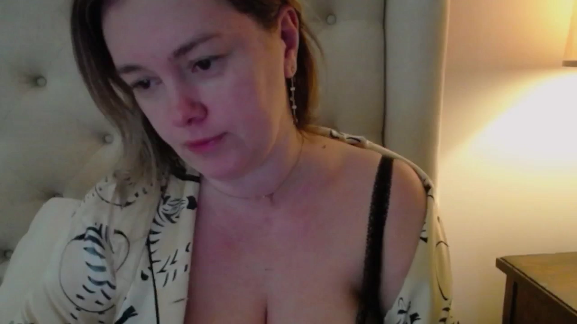 Gallery image thumbnail from J0llye's myfreecams stream on, 03/07/2025, 17:49 image 5 of 20
