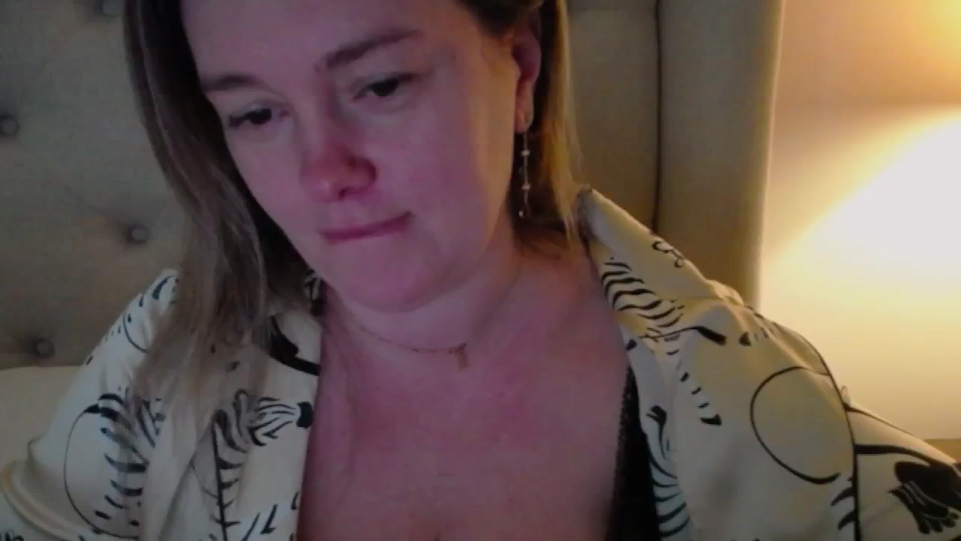 Gallery image thumbnail from J0llye's myfreecams stream on, 03/07/2025, 17:49 image 15 of 20