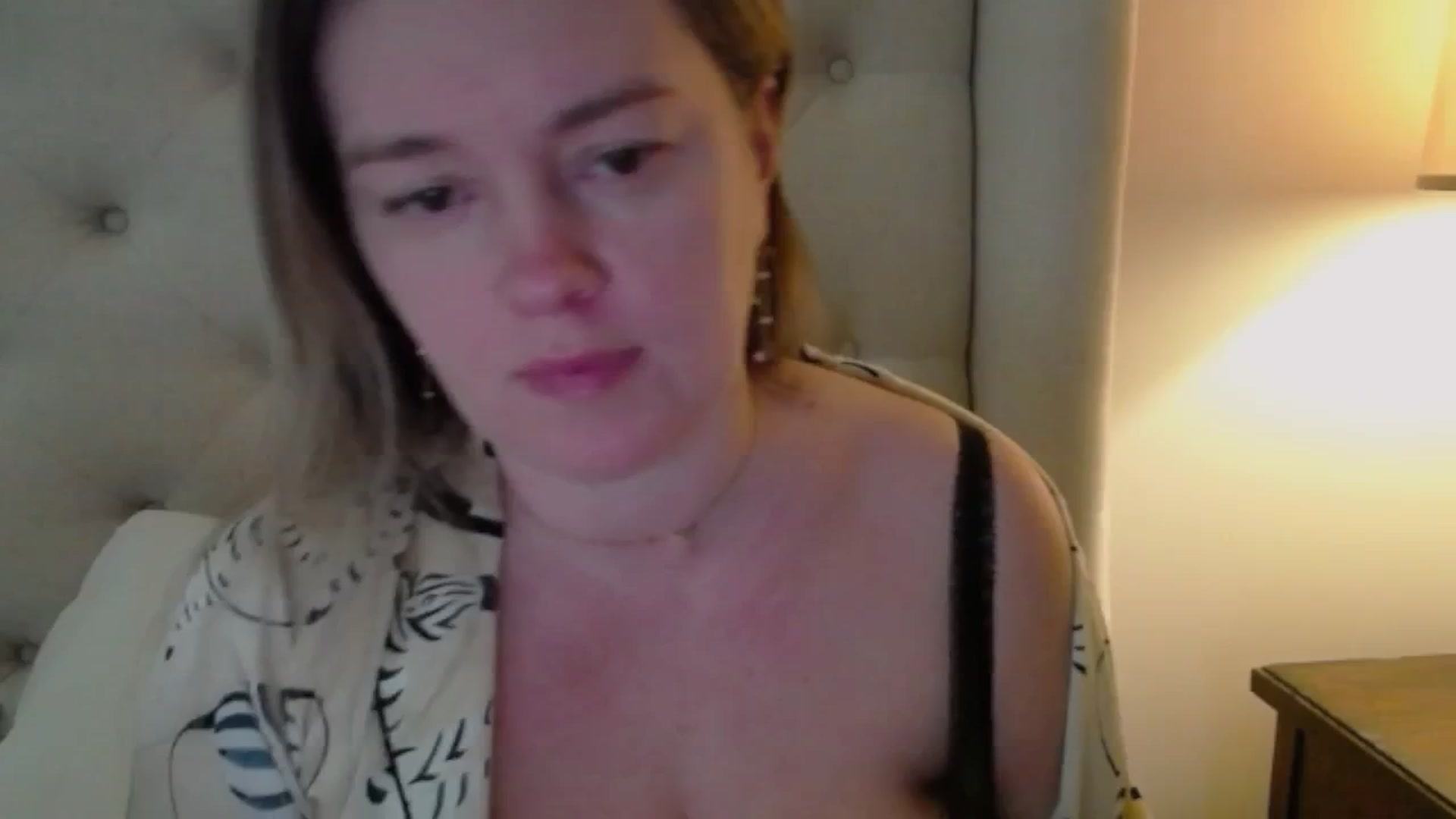 Gallery image thumbnail from J0llye's myfreecams stream on, 03/07/2025, 17:49 image 7 of 20