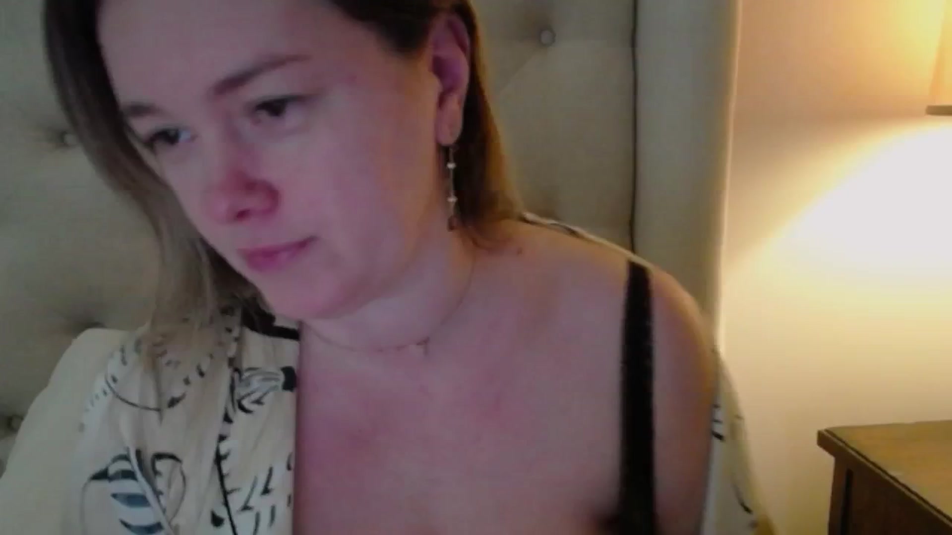 Gallery image thumbnail from J0llye's myfreecams stream on, 03/07/2025, 17:49 image 8 of 20