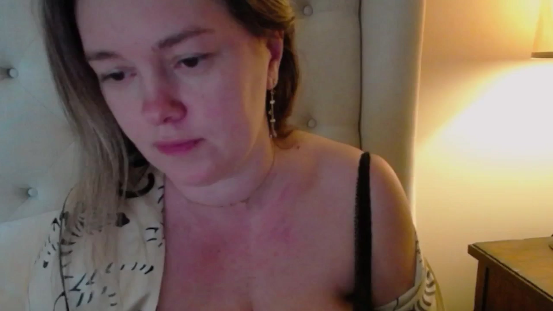 Gallery image thumbnail from J0llye's myfreecams stream on, 03/07/2025, 20:05 image 11 of 20