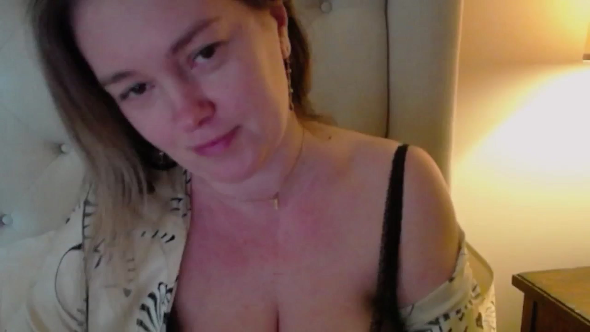Gallery image thumbnail from J0llye's myfreecams stream on, 03/07/2025, 20:05 image 17 of 20