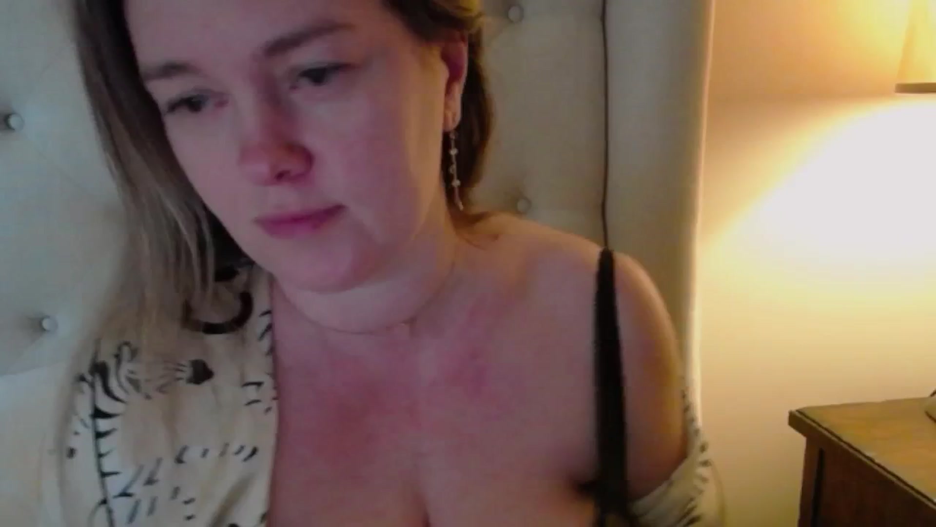 Gallery image thumbnail from J0llye's myfreecams stream on, 03/07/2025, 20:05 image 16 of 20