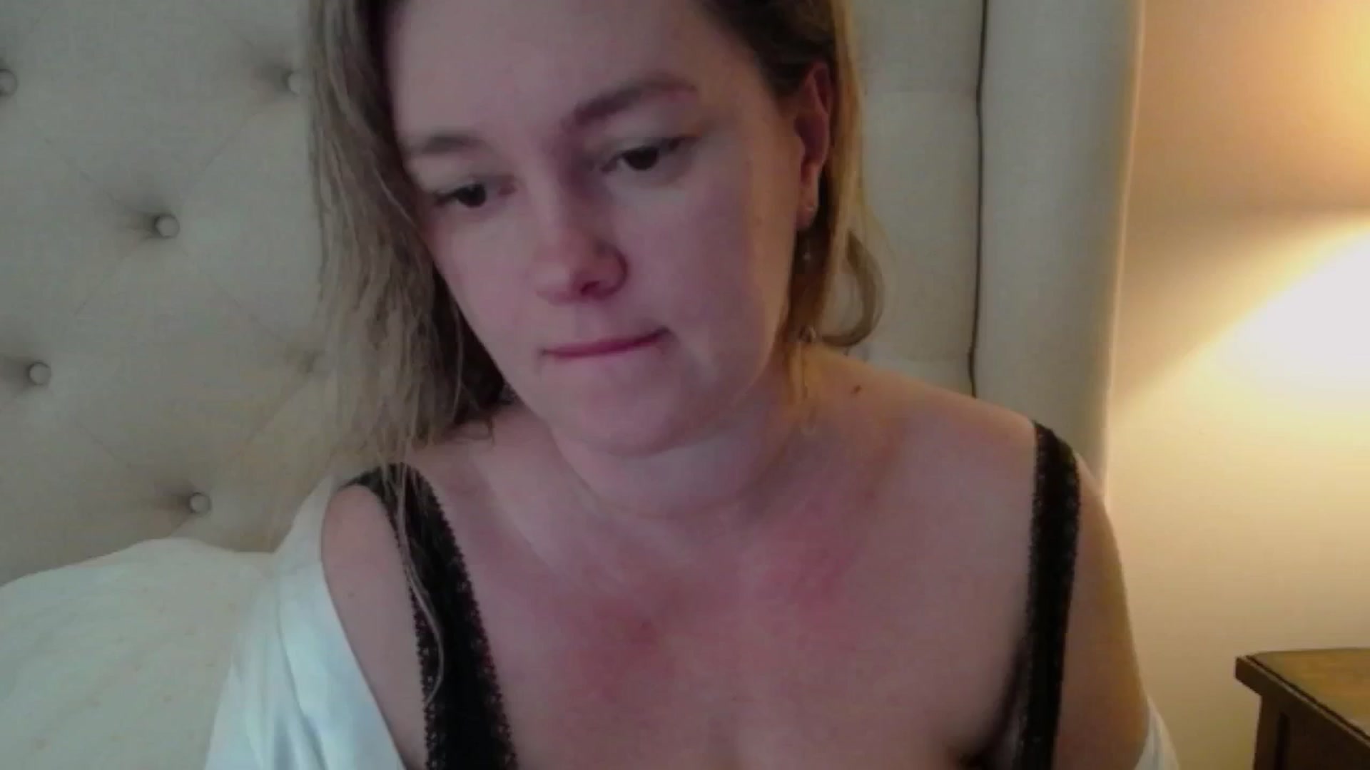 Gallery image thumbnail from J0llye's myfreecams stream on, 03/13/2025, 17:02 image 1 of 20