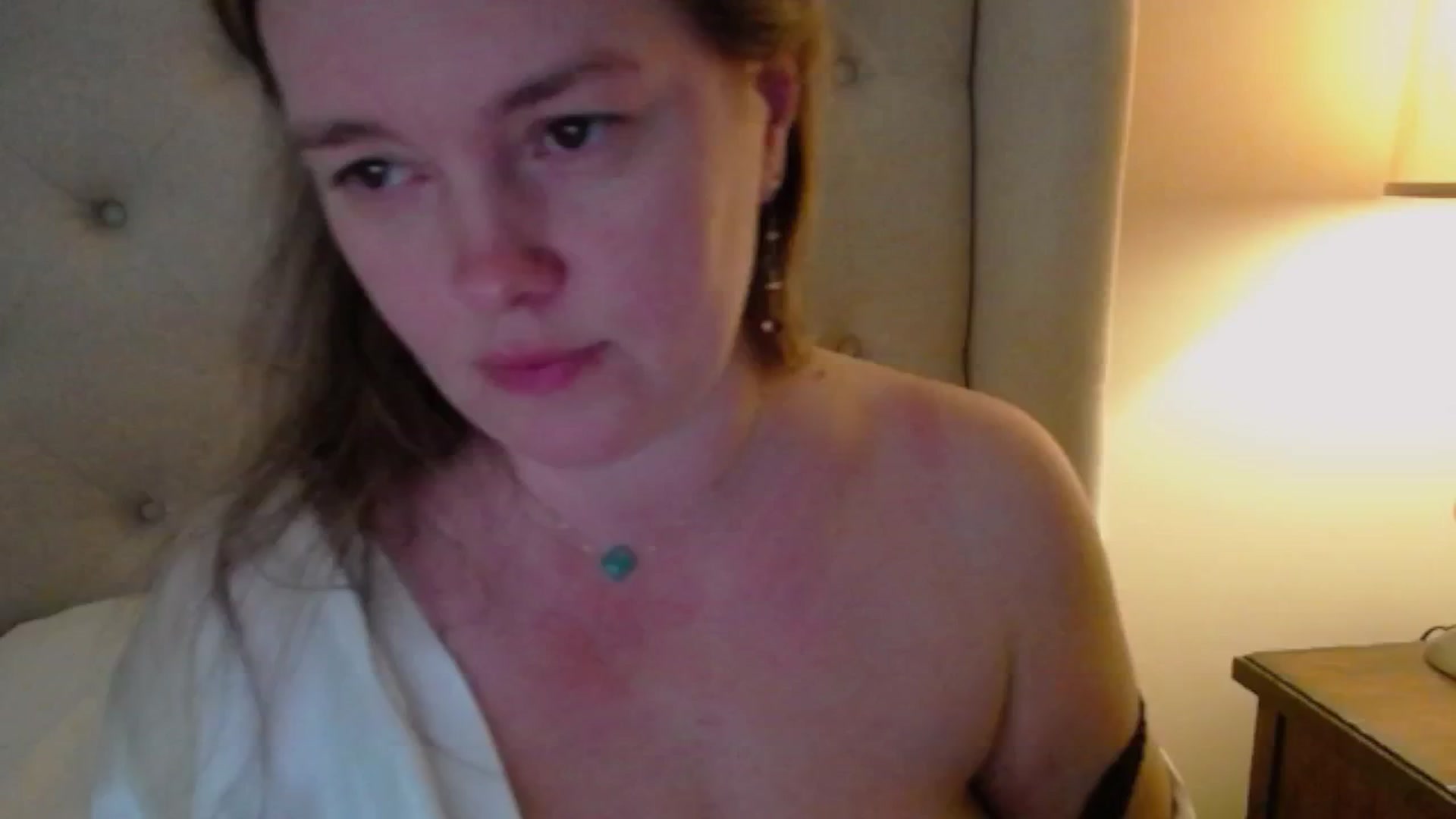 Gallery image thumbnail from J0llye's myfreecams stream on, 03/13/2025, 19:08 image 14 of 20