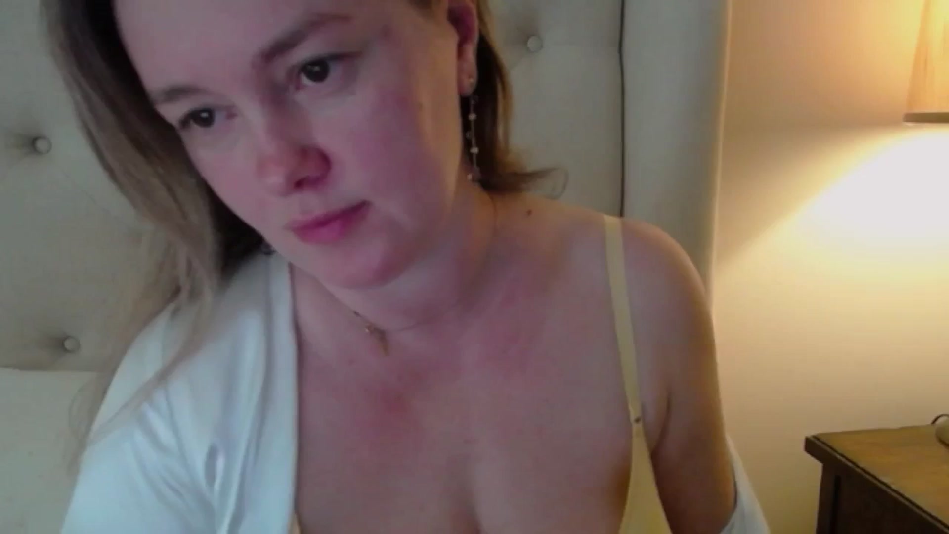 Gallery image thumbnail from J0llye's myfreecams stream on, 03/14/2025, 17:05 image 1 of 20