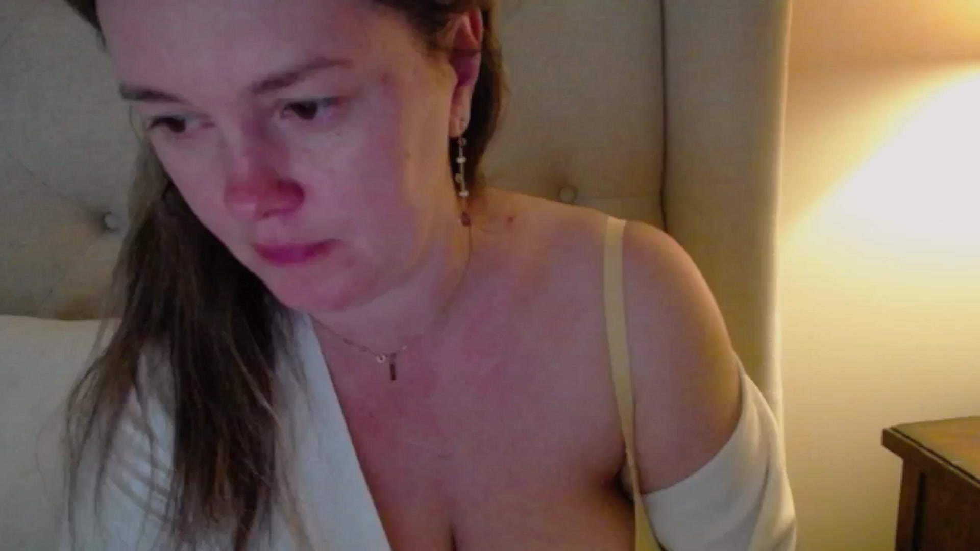 Gallery image thumbnail from J0llye's myfreecams stream on, 03/14/2025, 19:53 image 17 of 20