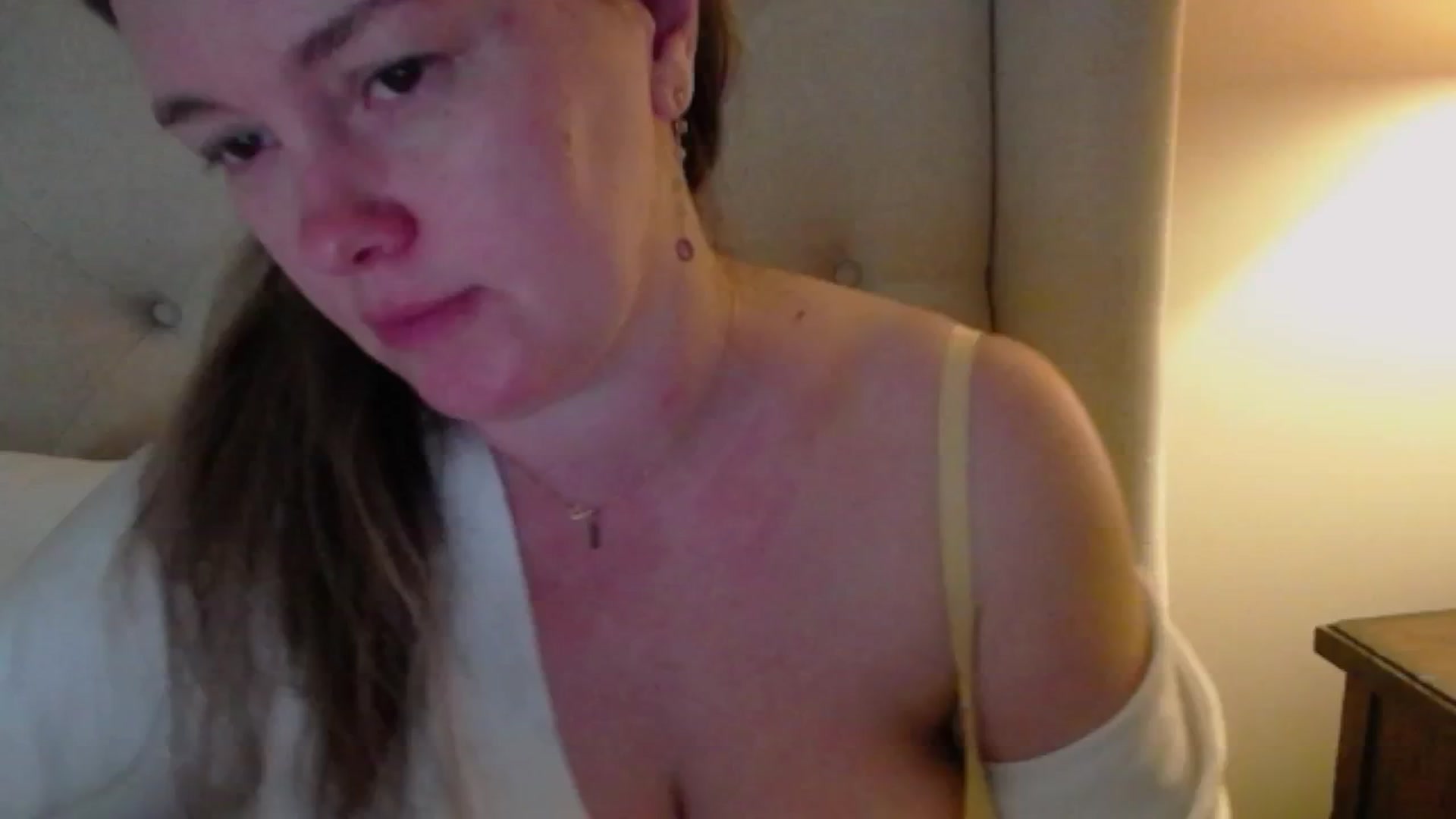 Gallery image thumbnail from J0llye's myfreecams stream on, 03/14/2025, 19:53 image 15 of 20
