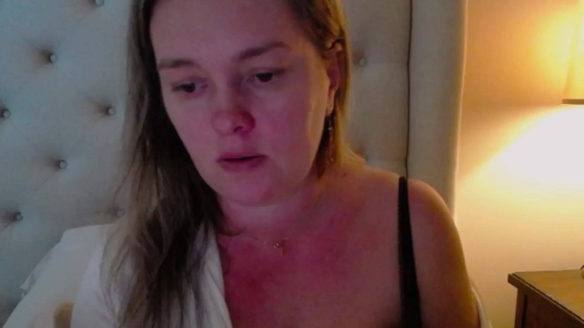 Gallery image thumbnail from J0llye's myfreecams stream on, 03/17/2025, 19:38 image 4 of 20