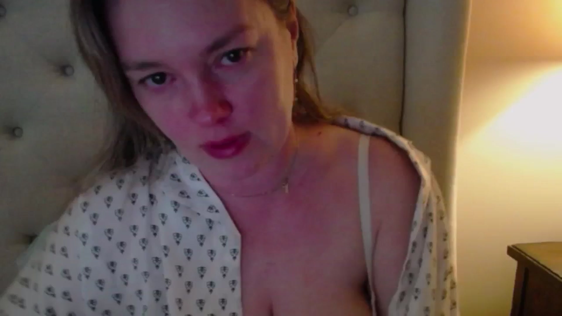 Gallery image thumbnail from J0llye's myfreecams stream on, 03/18/2025, 18:51 image 7 of 20