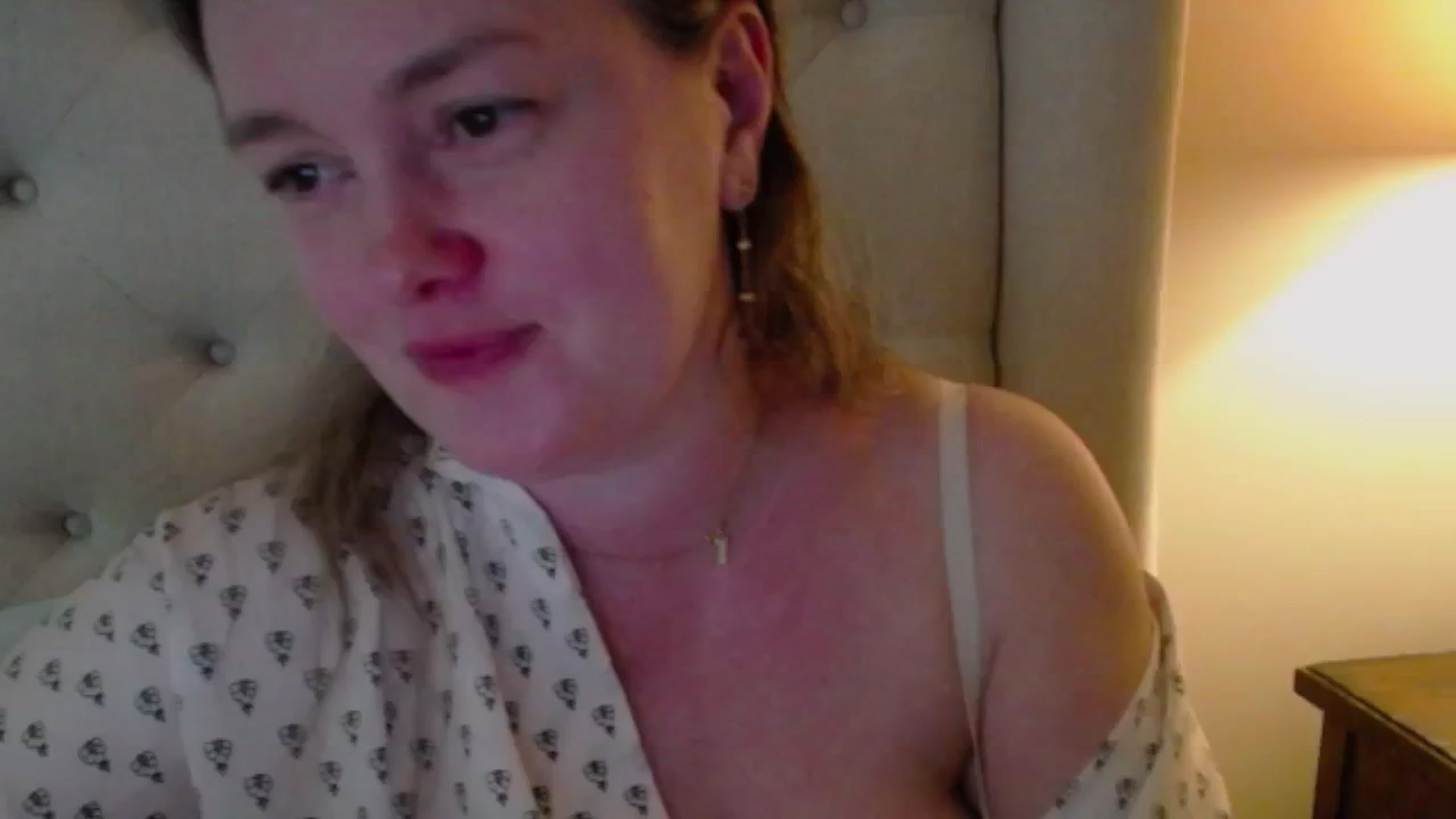Gallery image thumbnail from J0llye's myfreecams stream on, 03/18/2025, 19:52 image 10 of 20