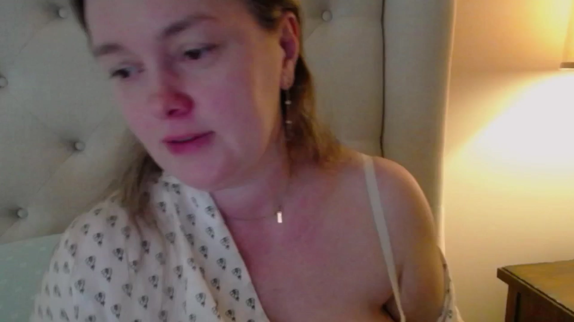 Gallery image thumbnail from J0llye's myfreecams stream on, 03/18/2025, 19:52 image 18 of 20