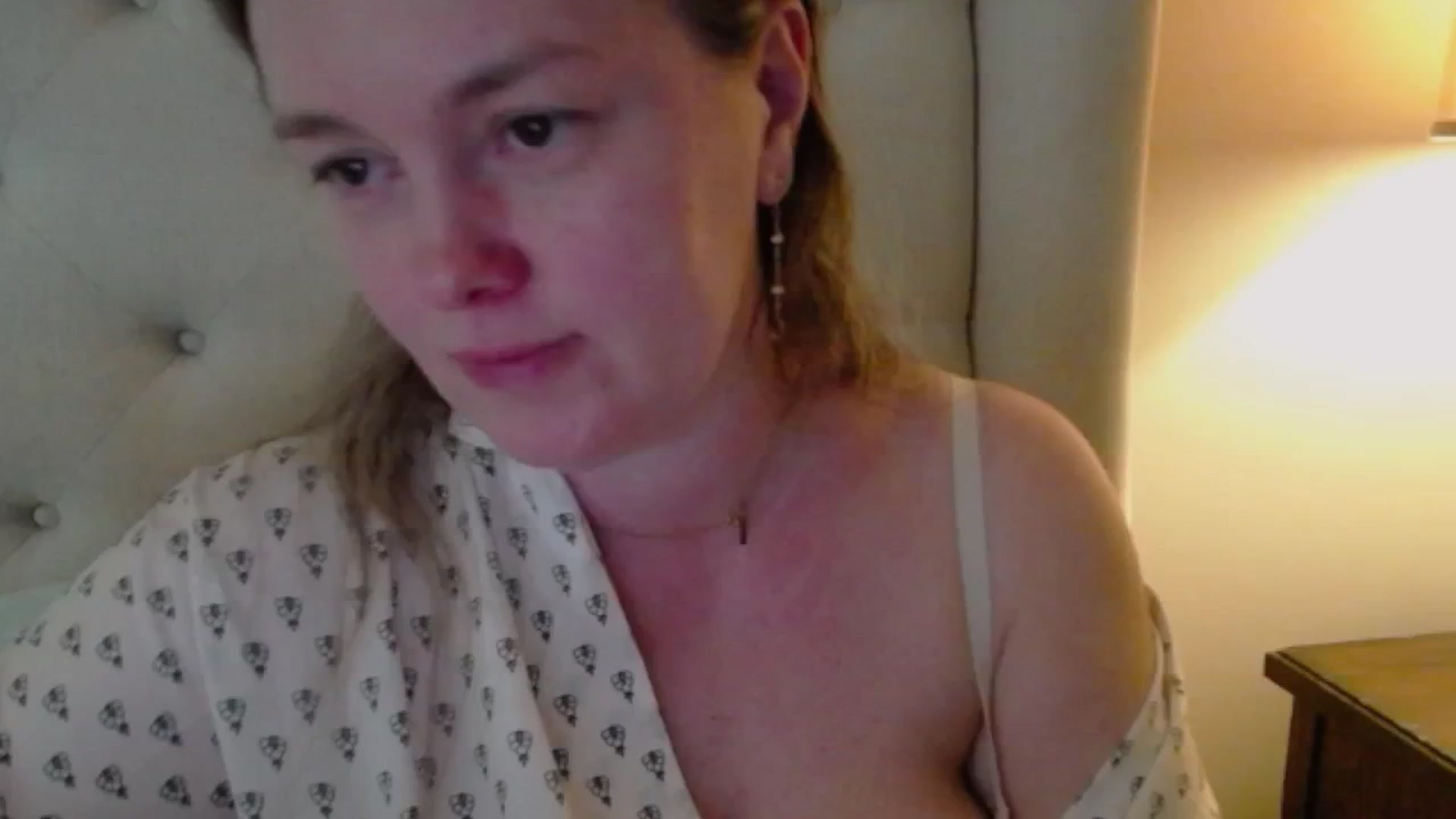 Gallery image thumbnail from J0llye's myfreecams stream on, 03/18/2025, 19:52 image 14 of 20