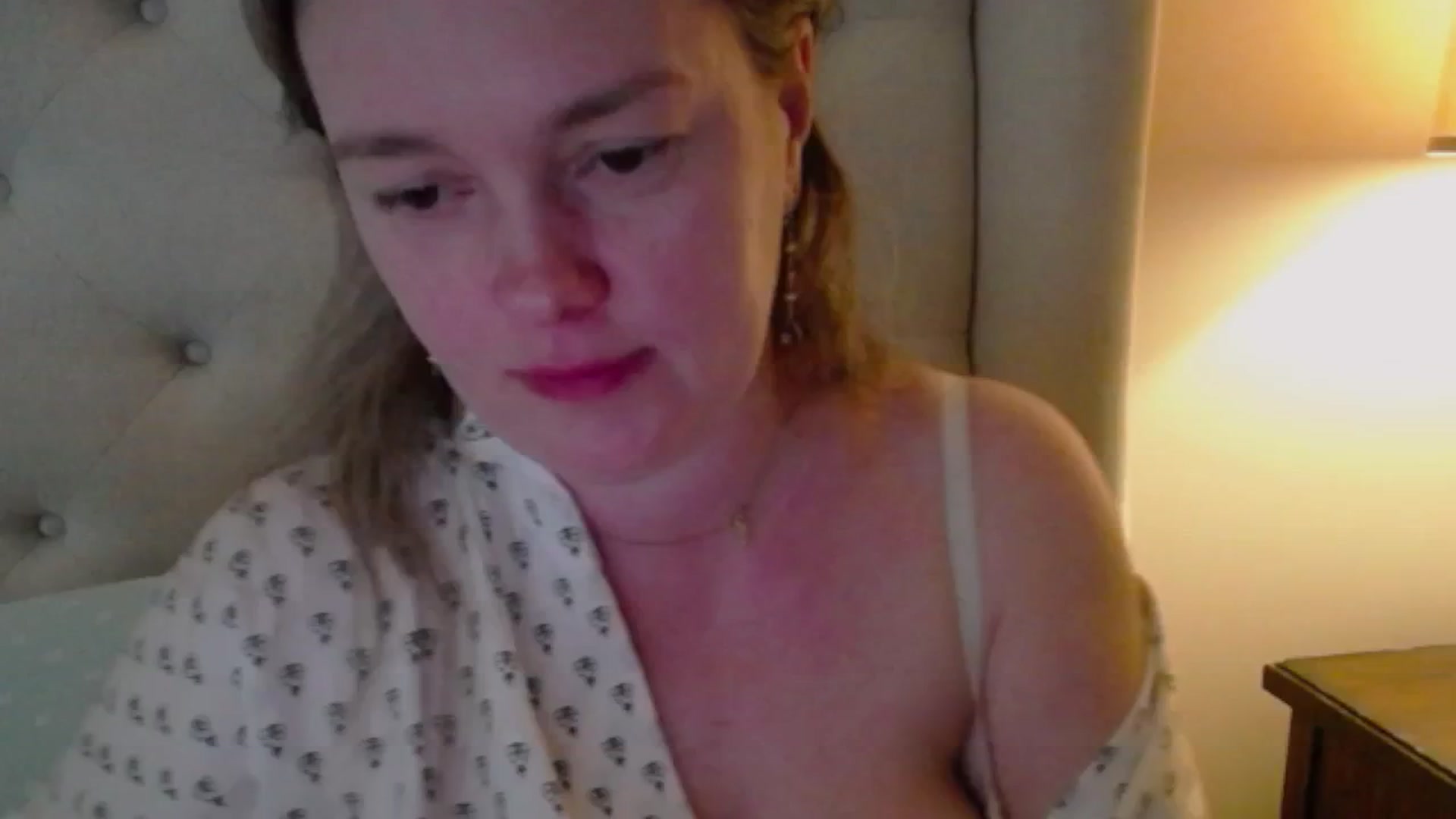 Gallery image thumbnail from J0llye's myfreecams stream on, 03/18/2025, 19:52 image 11 of 20