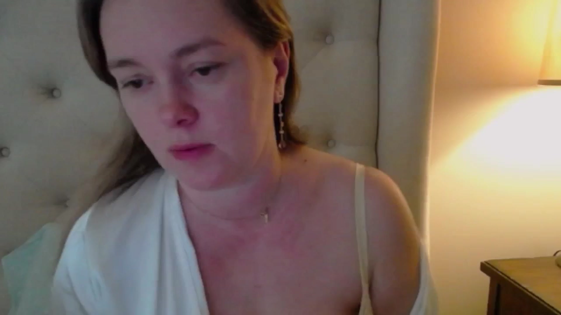 Gallery image thumbnail from J0llye's myfreecams stream on, 03/19/2025, 15:37 image 20 of 20
