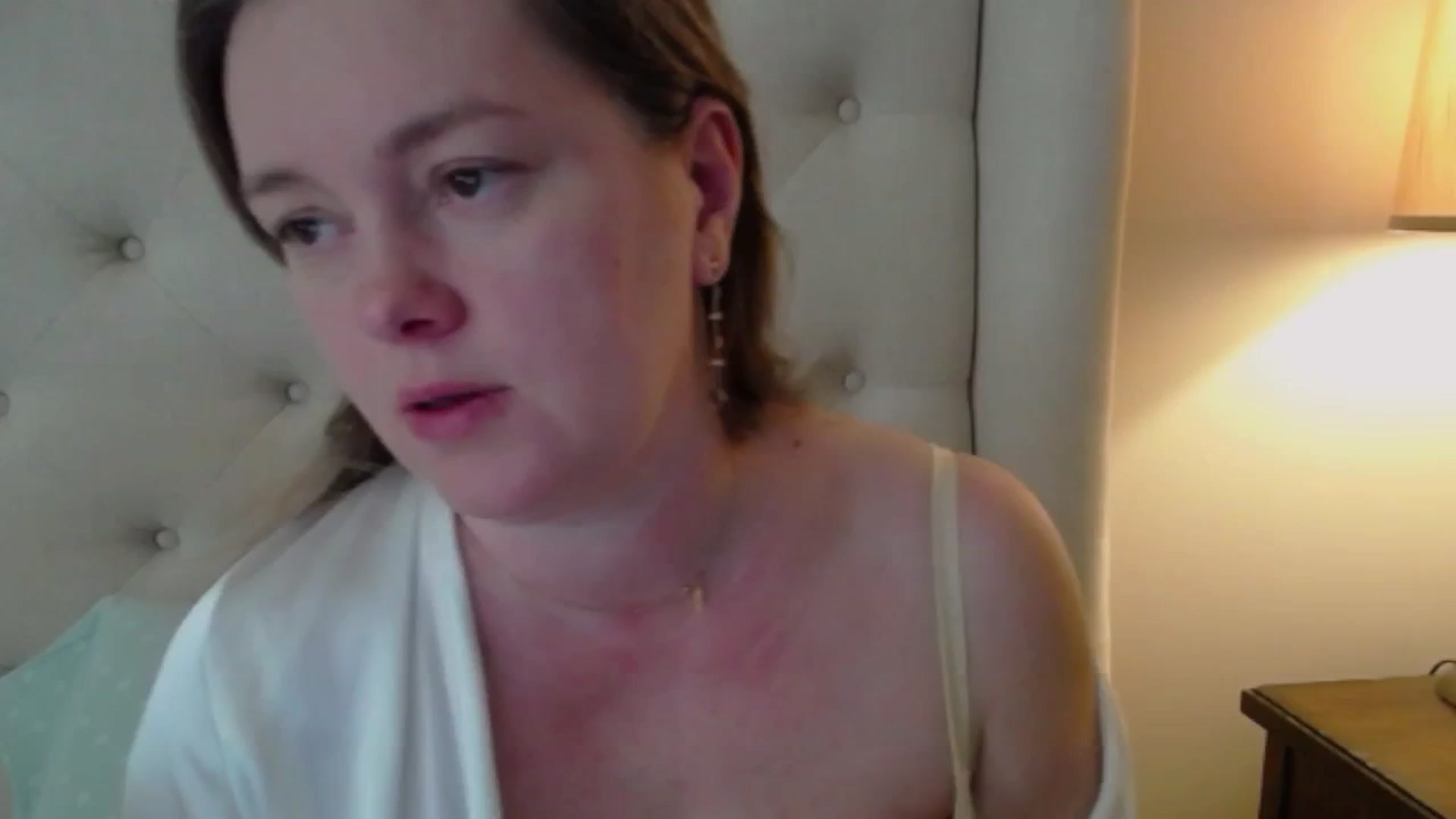 Gallery image thumbnail from J0llye's myfreecams stream on, 03/19/2025, 15:37 image 7 of 20