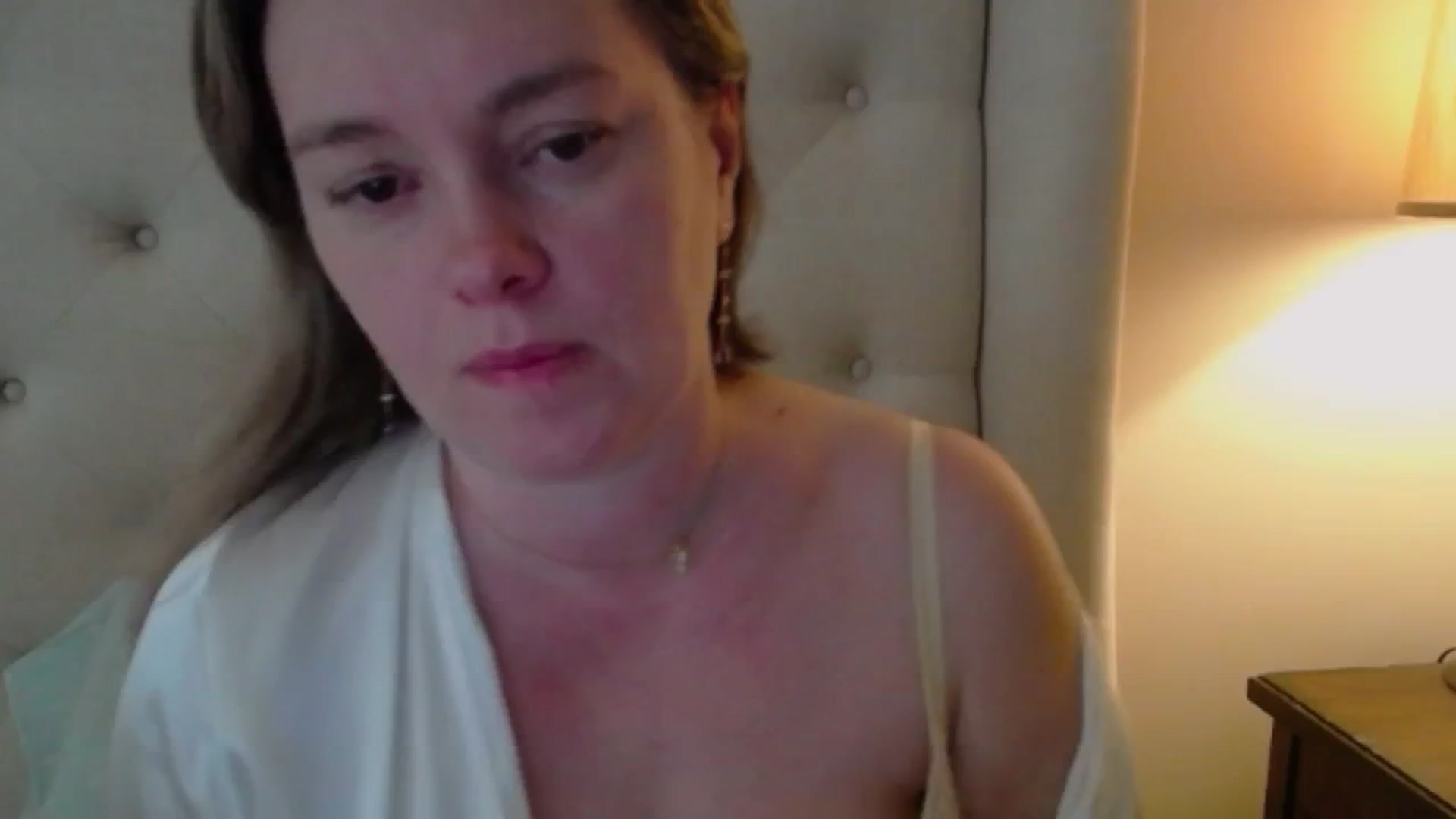 Gallery image thumbnail from J0llye's myfreecams stream on, 03/19/2025, 15:37 image 19 of 20