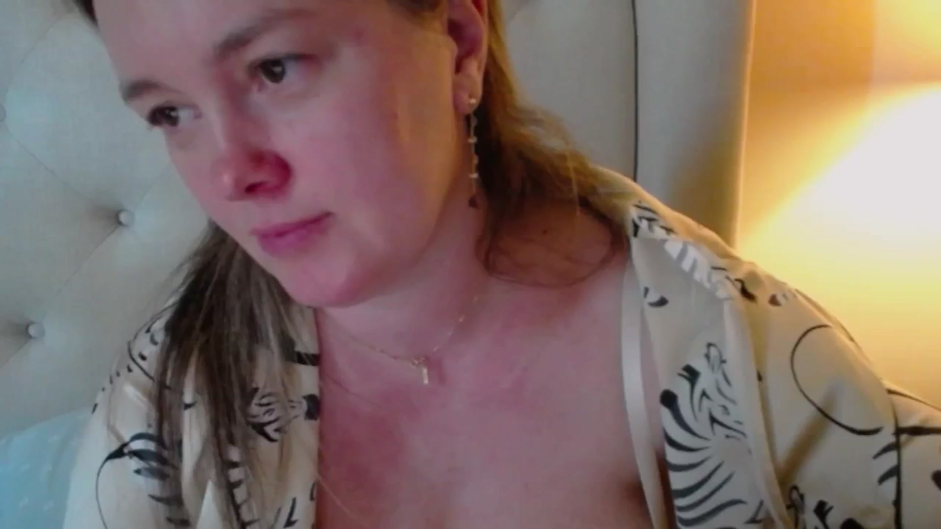 Gallery image thumbnail from J0llye's myfreecams stream on, 03/20/2025, 20:03 image 18 of 20