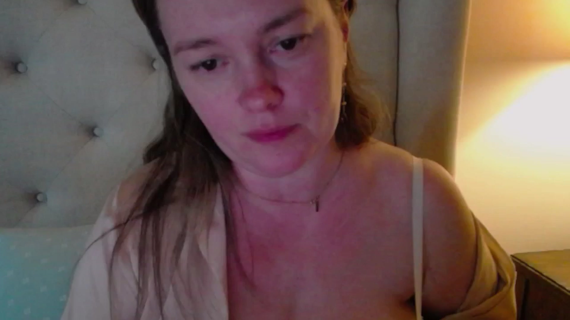 Gallery image thumbnail from J0llye's myfreecams stream on, 03/21/2025, 20:56 image 17 of 20
