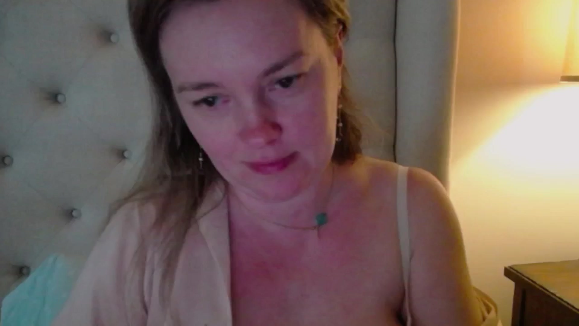 Gallery image thumbnail from J0llye's myfreecams stream on, 03/21/2025, 20:56 image 3 of 20