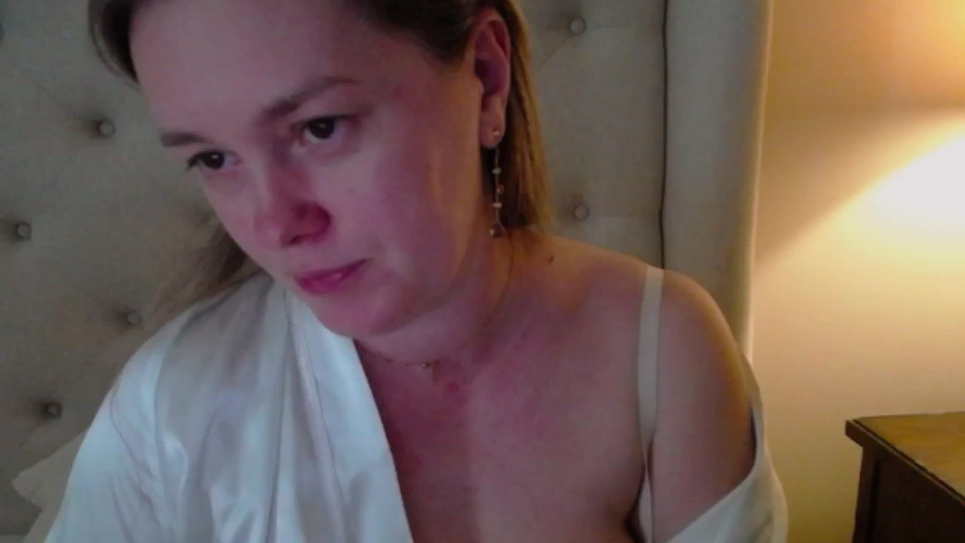 Gallery image thumbnail from J0llye's myfreecams stream on, 03/29/2025, 21:21 image 1 of 20