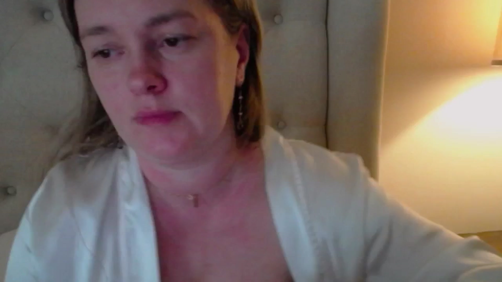 Gallery image thumbnail from J0llye's myfreecams stream on, 03/29/2025, 21:21 image 18 of 20