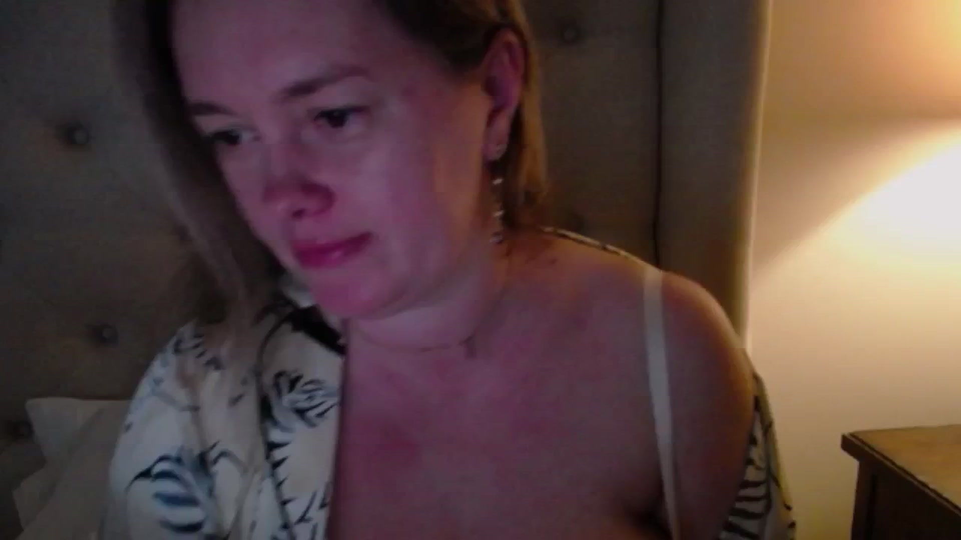 Gallery image thumbnail from J0llye's myfreecams stream on, 03/30/2025, 20:09 image 5 of 20