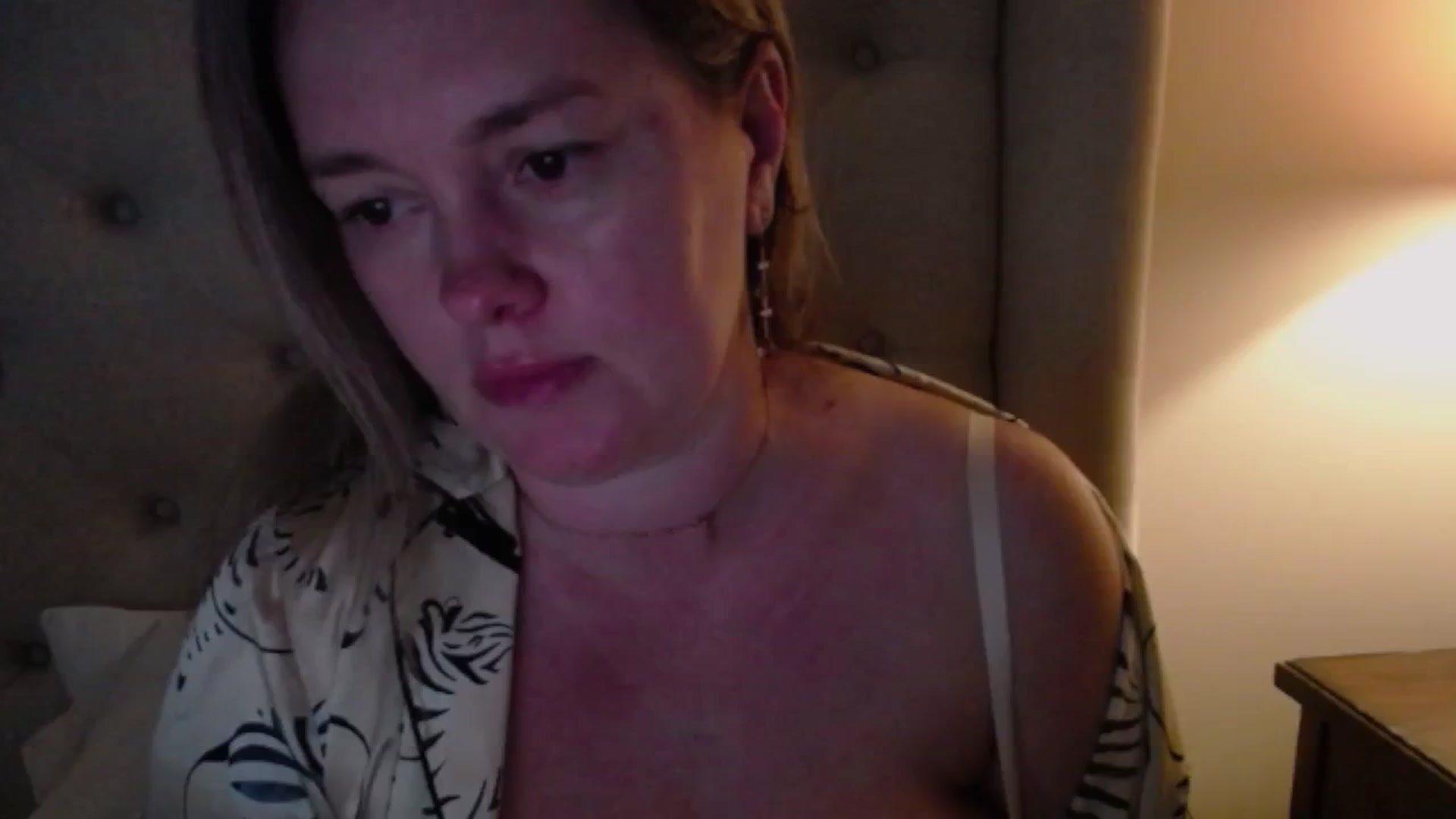 Gallery image thumbnail from J0llye's myfreecams stream on, 03/30/2025, 20:09 image 6 of 20