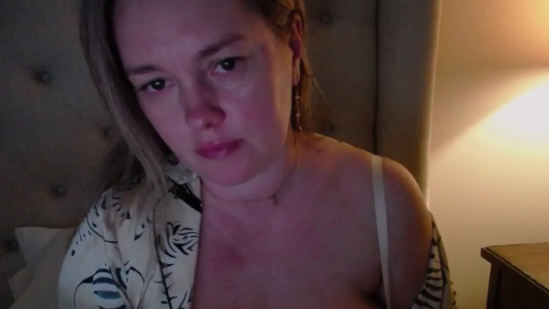 Gallery image thumbnail from J0llye's myfreecams stream on, 03/30/2025, 20:09 image 8 of 20