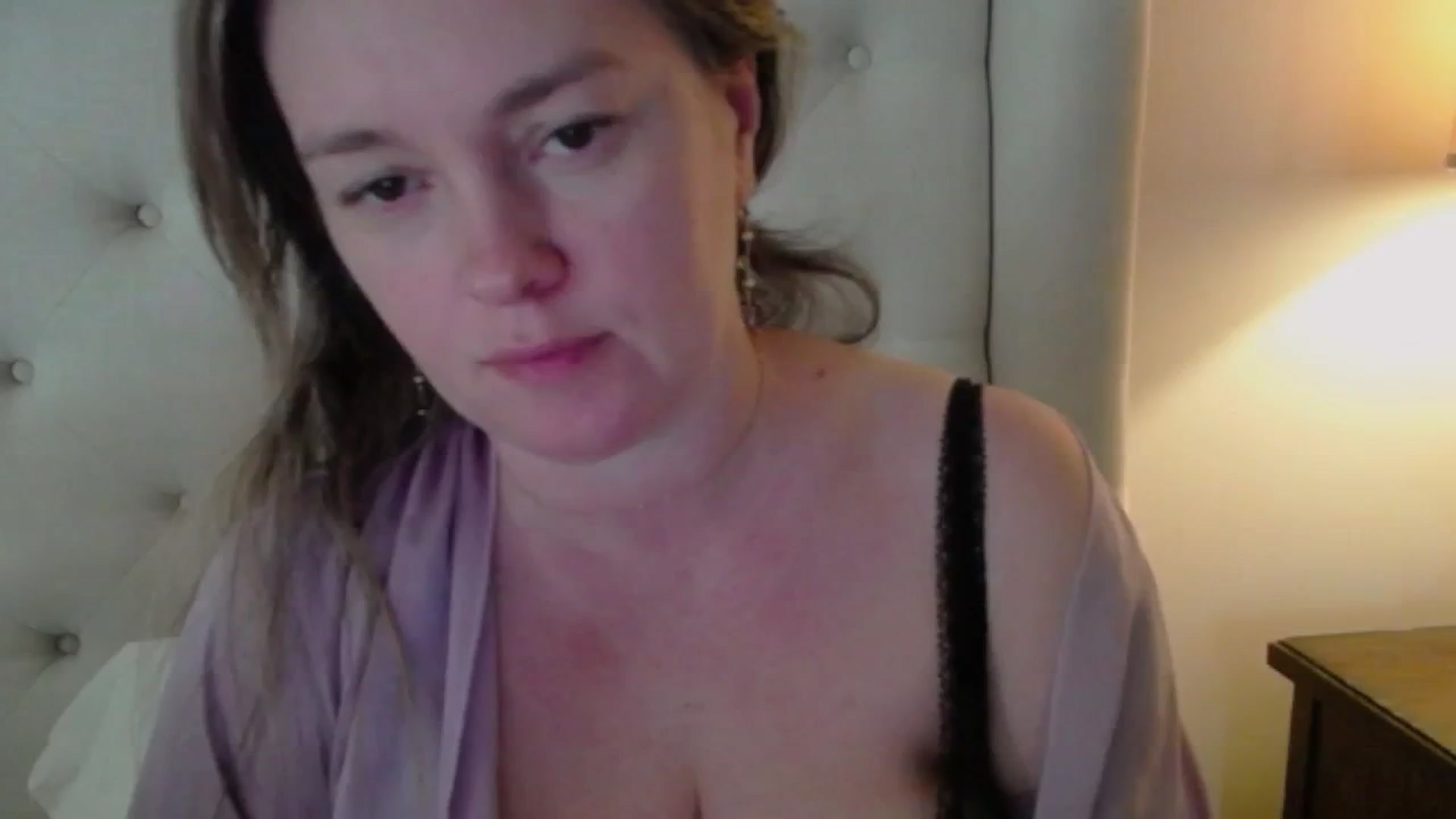 Gallery image thumbnail from J0llye's myfreecams stream on, 04/01/2025, 16:32 image 20 of 20