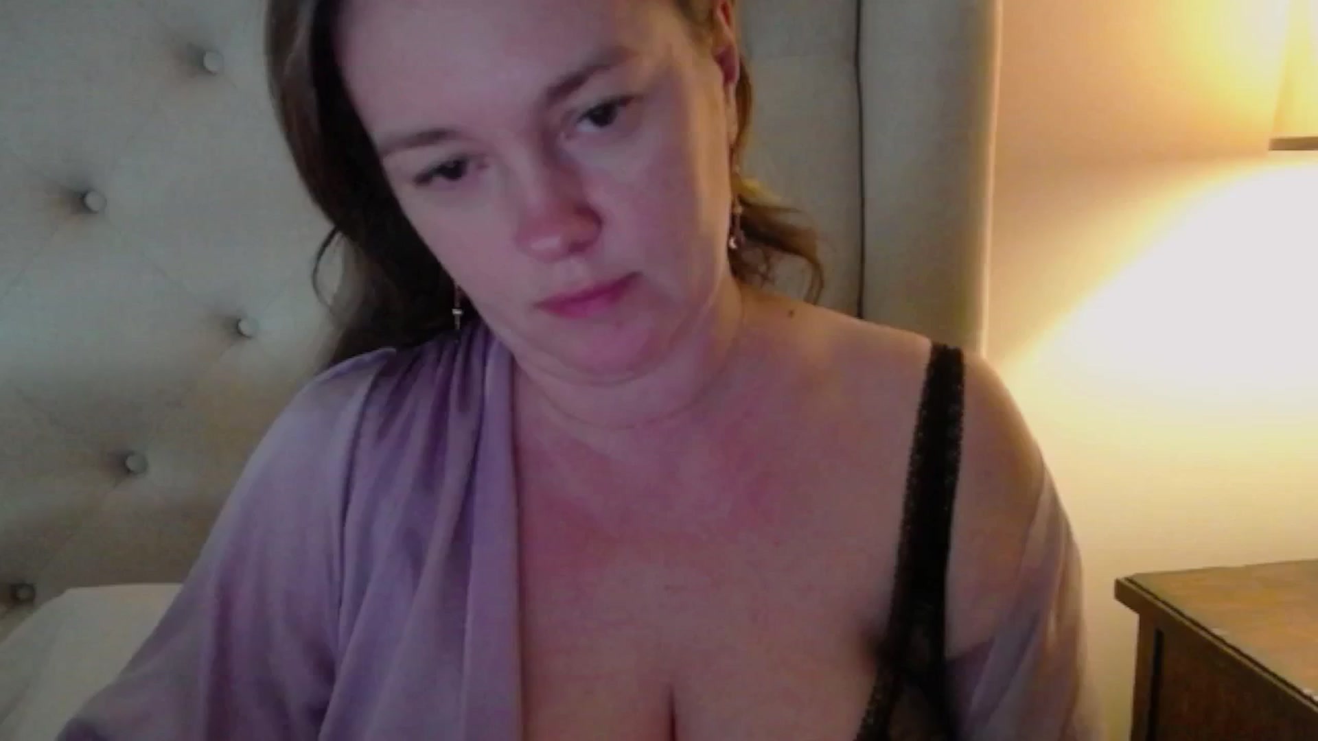 Gallery image thumbnail from J0llye's myfreecams stream on, 04/01/2025, 18:32 image 12 of 20