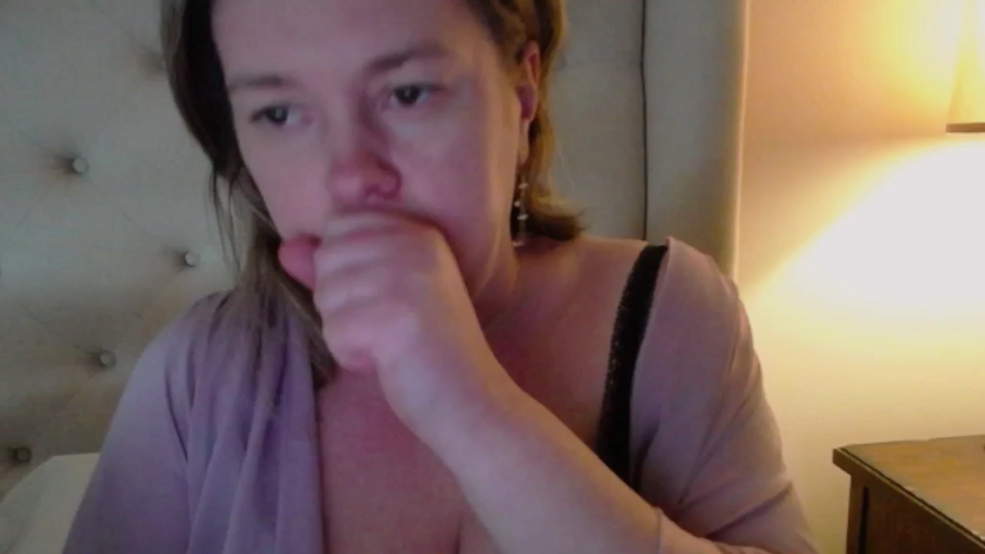 Gallery image thumbnail from J0llye's myfreecams stream on, 04/01/2025, 18:32 image 7 of 20