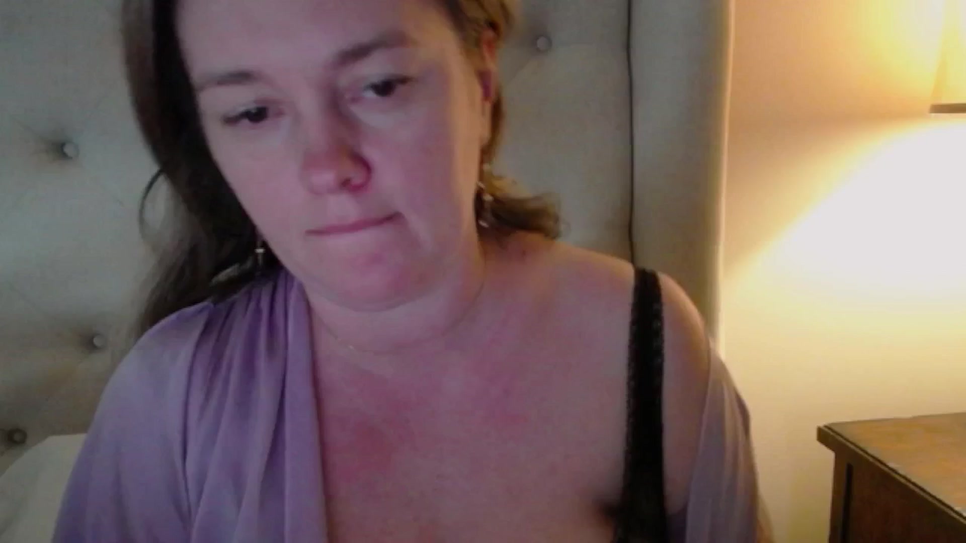 Gallery image thumbnail from J0llye's myfreecams stream on, 04/01/2025, 18:32 image 14 of 20