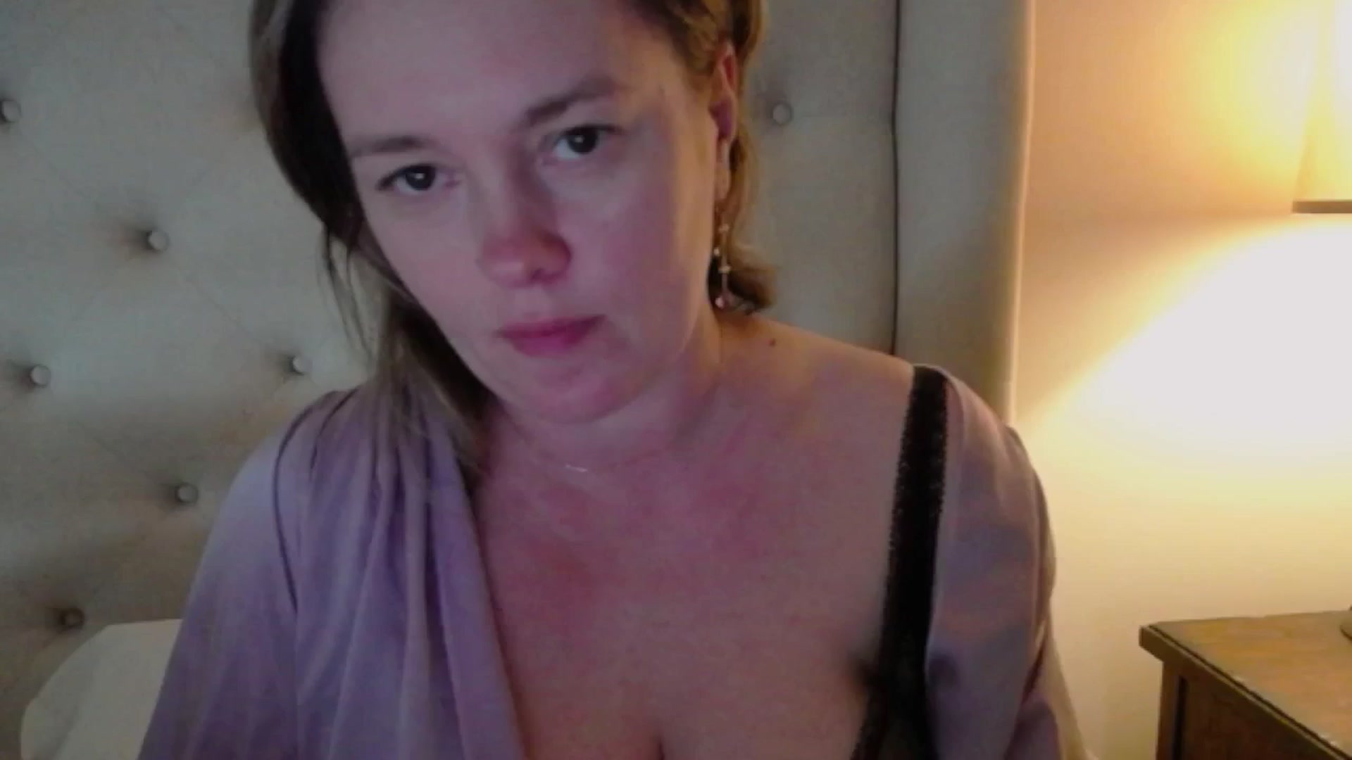 Gallery image thumbnail from J0llye's myfreecams stream on, 04/01/2025, 18:32 image 1 of 20