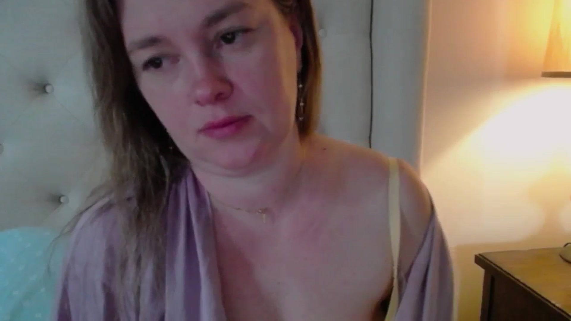 Gallery image thumbnail from J0llye's myfreecams stream on, 04/02/2025, 15:25 image 3 of 20