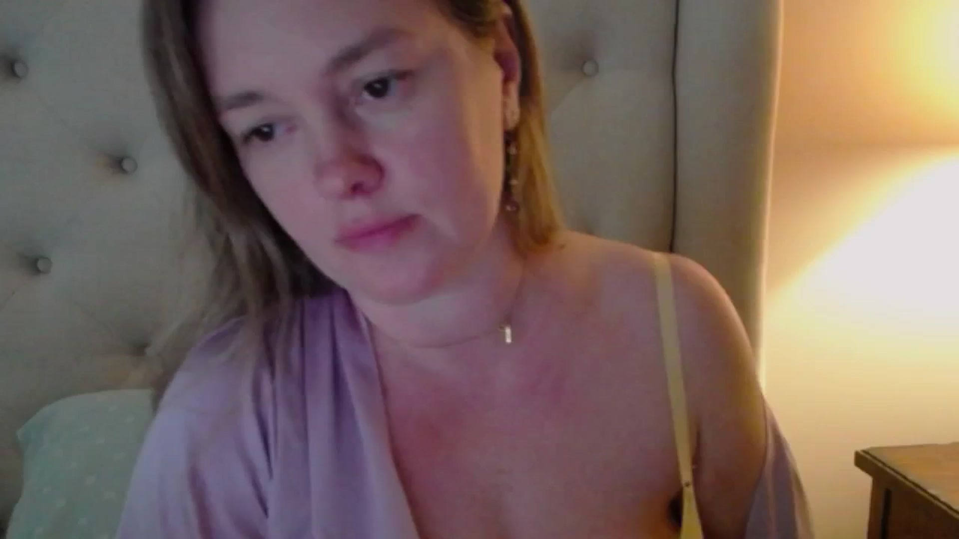 Gallery image thumbnail from J0llye's myfreecams stream on, 04/02/2025, 18:44 image 1 of 20