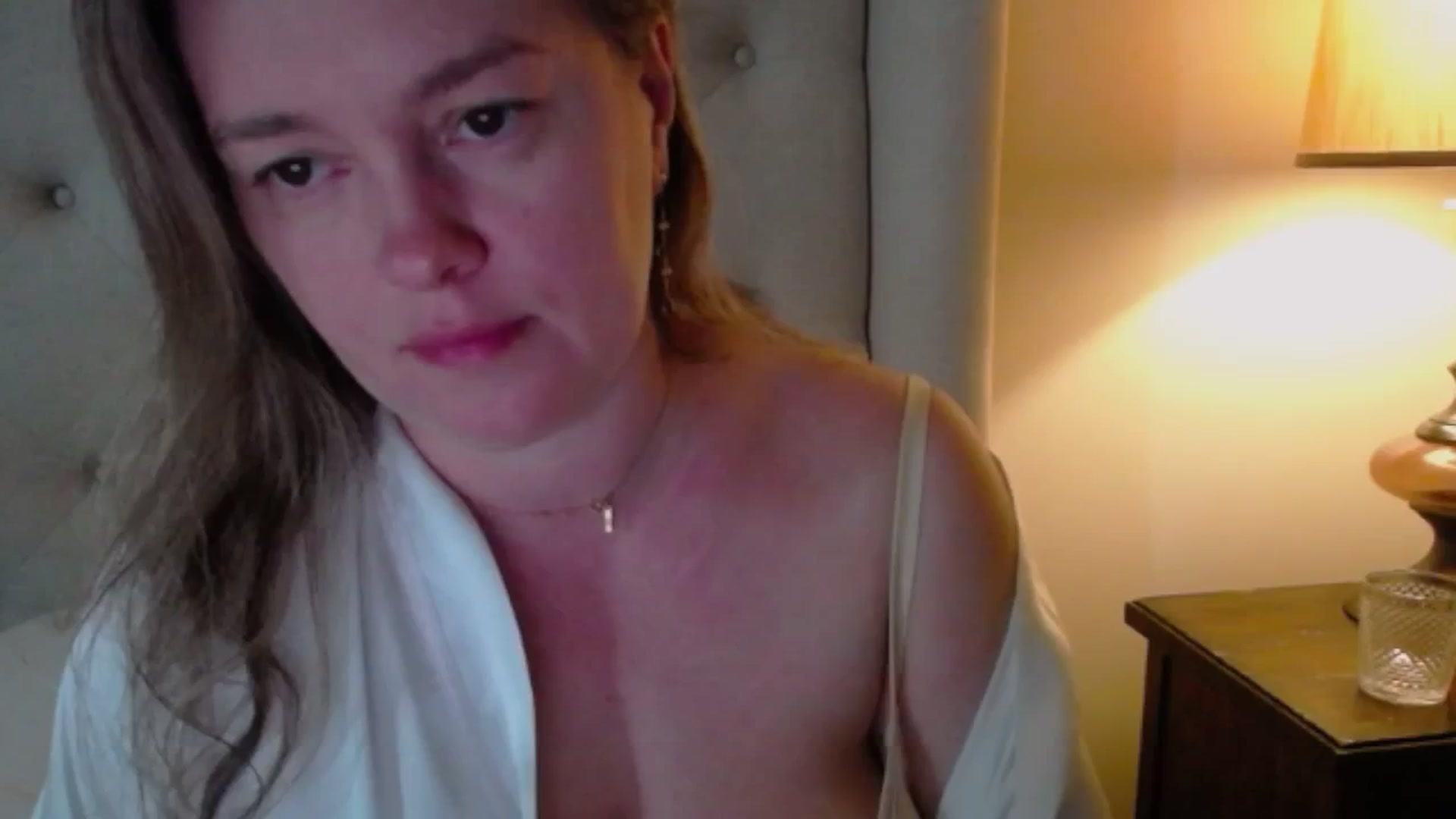 Gallery image thumbnail from J0llye's myfreecams stream on, 04/03/2025, 16:30 image 2 of 20