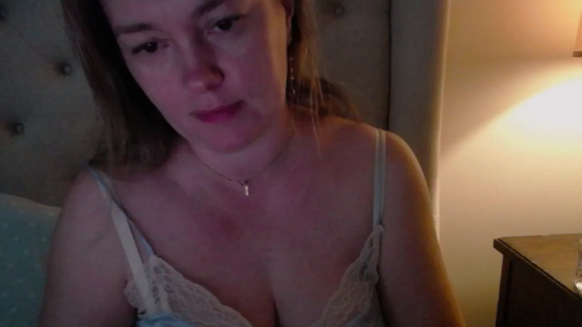 Gallery image thumbnail from J0llye's myfreecams stream on, 04/04/2025, 15:22 image 2 of 20