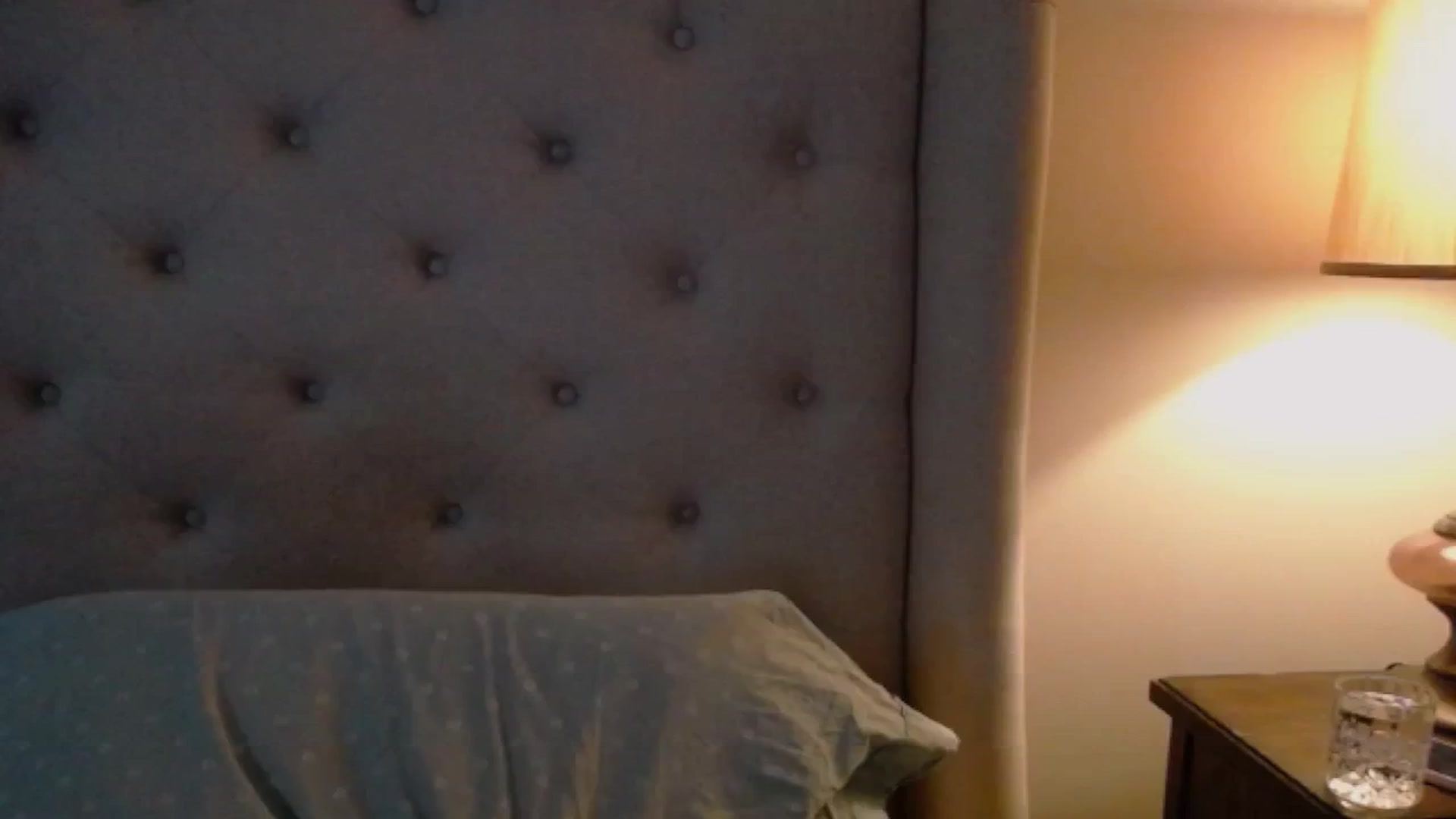 Gallery image thumbnail from J0llye's myfreecams stream on, 04/04/2025, 15:22 image 10 of 20