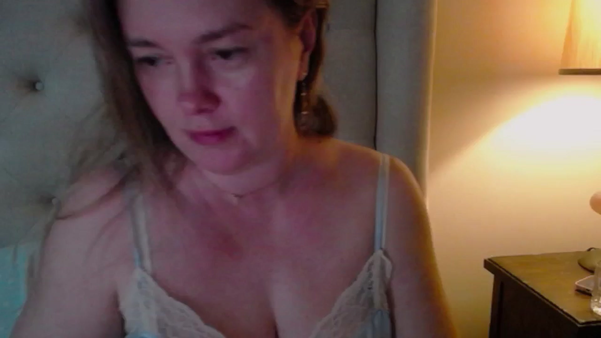 Gallery image thumbnail from J0llye's myfreecams stream on, 04/04/2025, 16:02 image 4 of 20