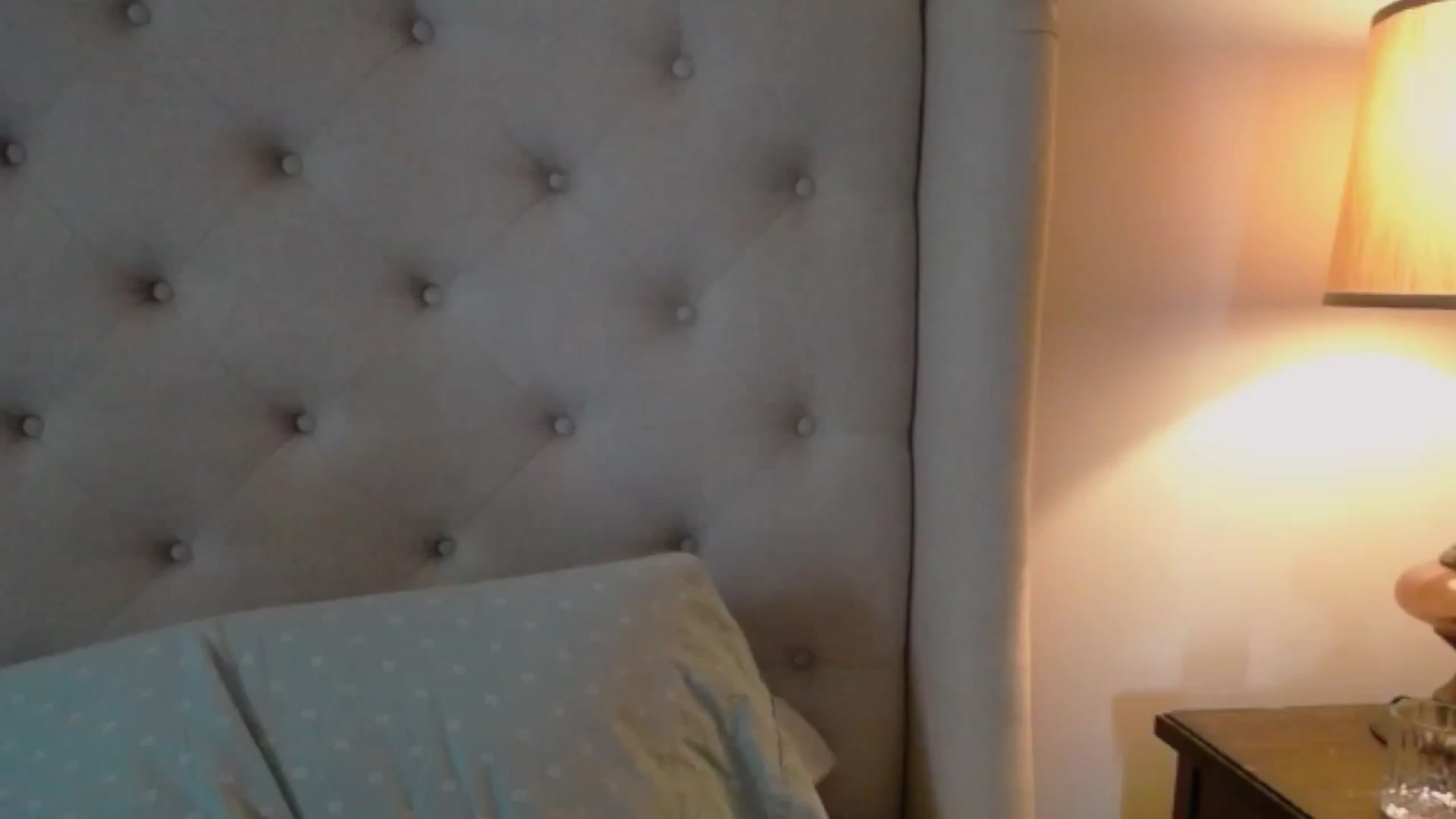 Gallery image thumbnail from J0llye's myfreecams stream on, 04/04/2025, 18:31 image 6 of 20