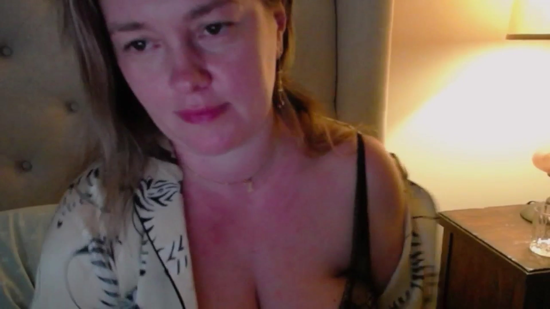 Gallery image thumbnail from J0llye's myfreecams stream on, 04/04/2025, 19:19 image 19 of 20
