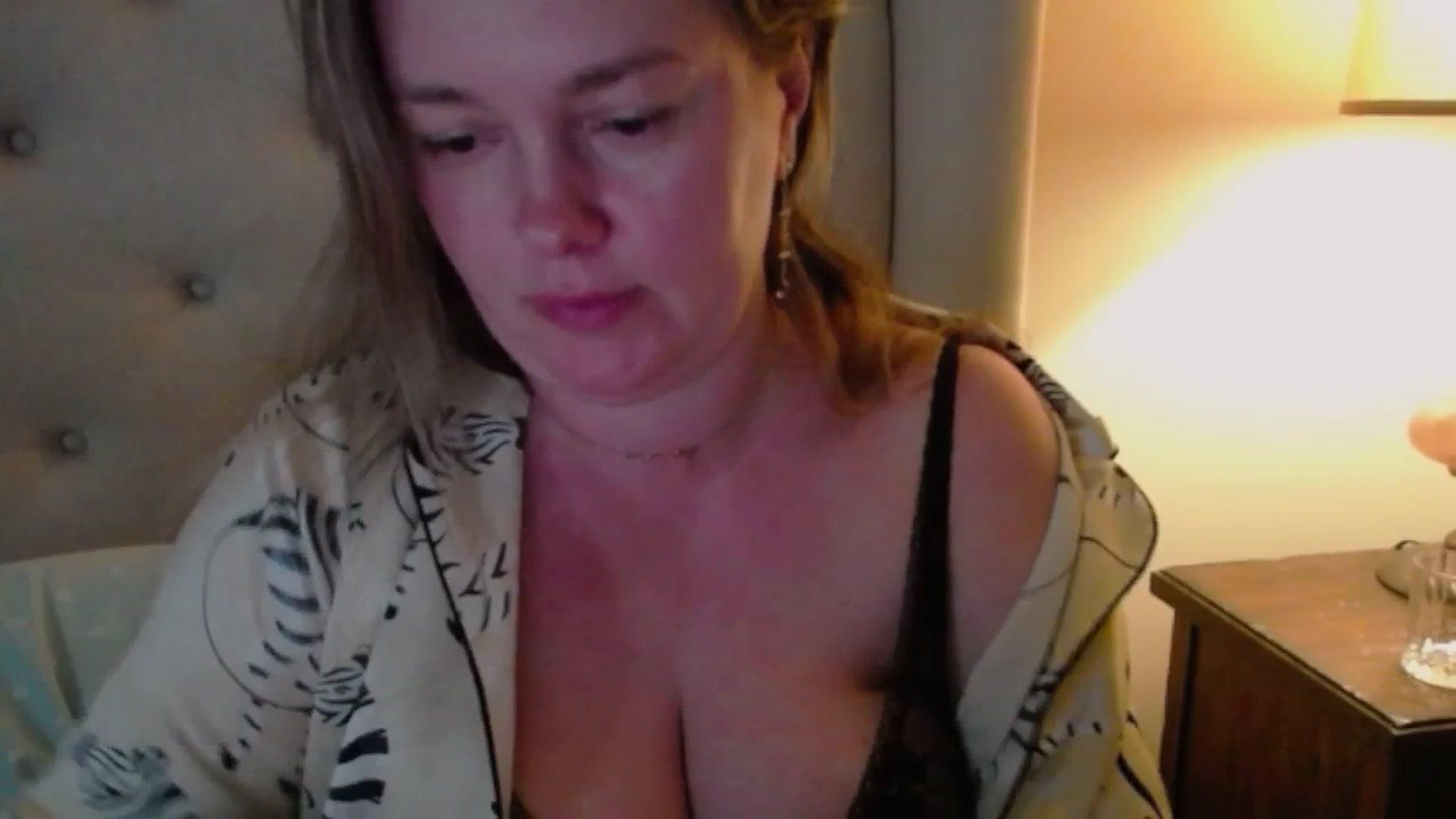 Gallery image thumbnail from J0llye's myfreecams stream on, 04/04/2025, 19:19 image 10 of 20