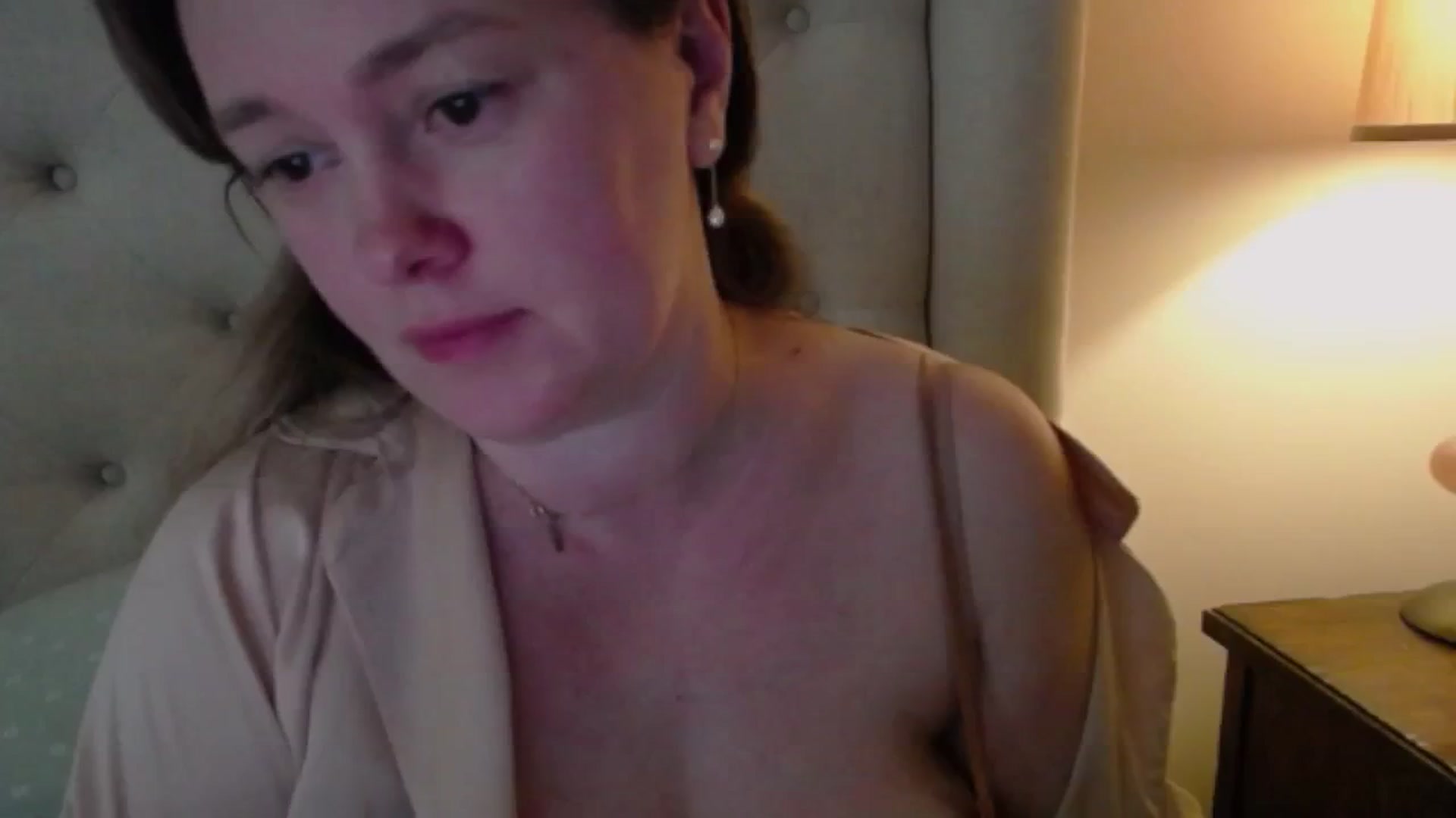 Gallery image thumbnail from J0llye's myfreecams stream on, 04/06/2025, 20:40 image 7 of 20