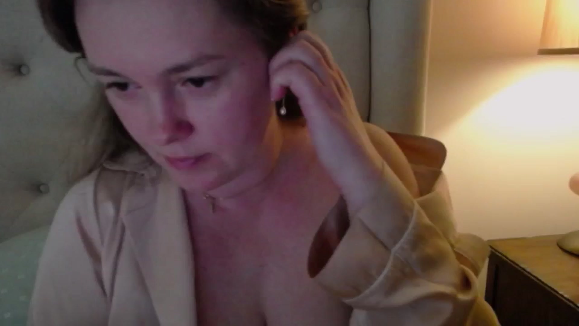 Gallery image thumbnail from J0llye's myfreecams stream on, 04/06/2025, 20:40 image 8 of 20
