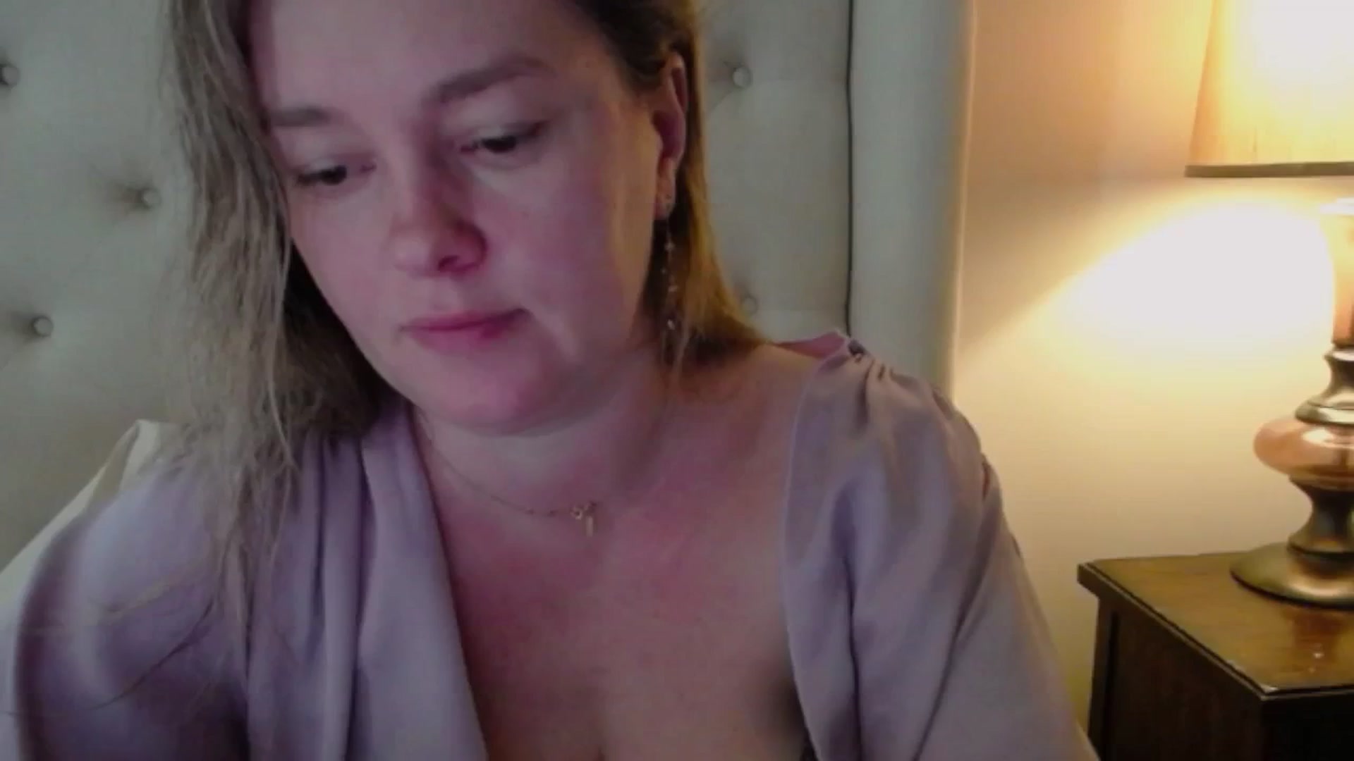 Gallery image thumbnail from J0llye's myfreecams stream on, 04/07/2025, 16:52 image 3 of 20
