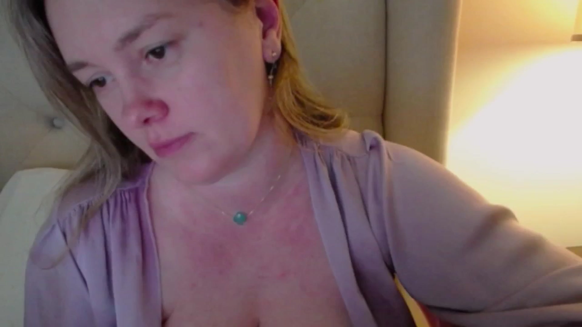 Gallery image thumbnail from J0llye's myfreecams stream on, 04/08/2025, 19:52 image 18 of 20