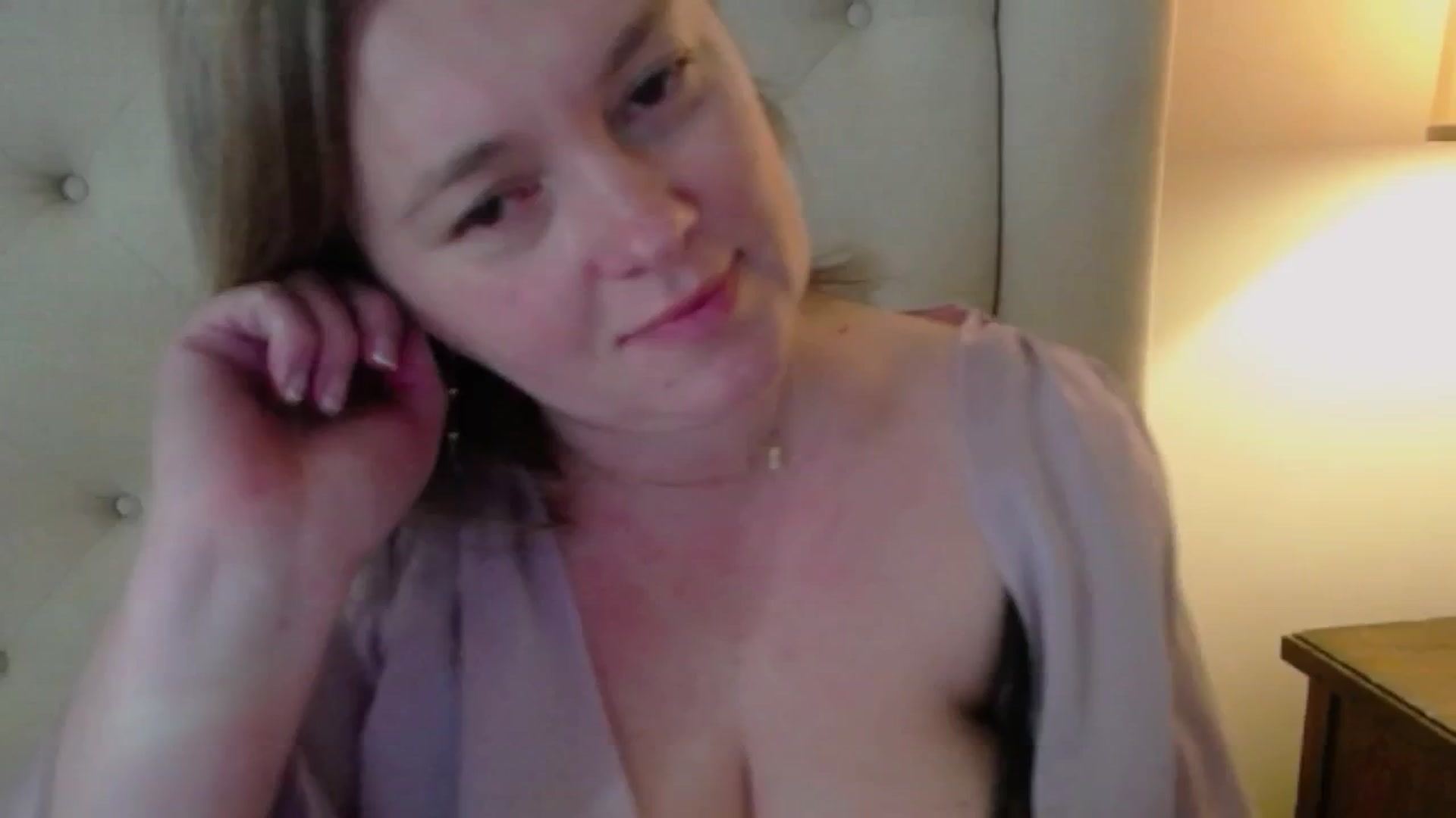 Gallery image thumbnail from J0llye's myfreecams stream on, 04/09/2025, 19:14 image 5 of 20