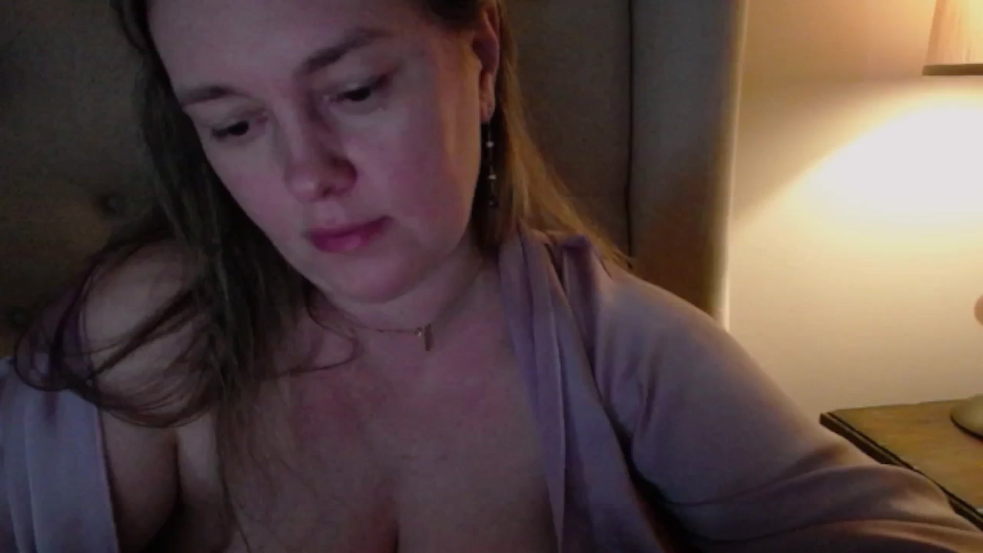 Gallery image thumbnail from J0llye's myfreecams stream on, 04/10/2025, 19:35 image 18 of 20
