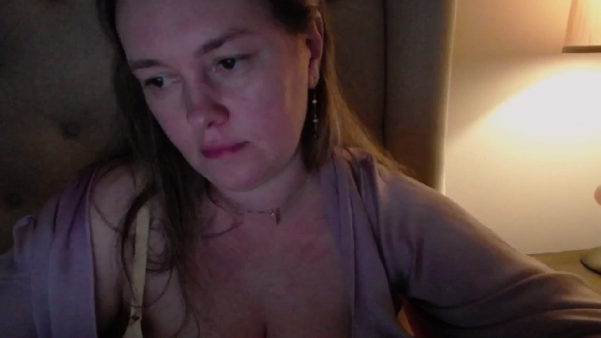 Gallery image thumbnail from J0llye's myfreecams stream on, 04/10/2025, 19:35 image 20 of 20